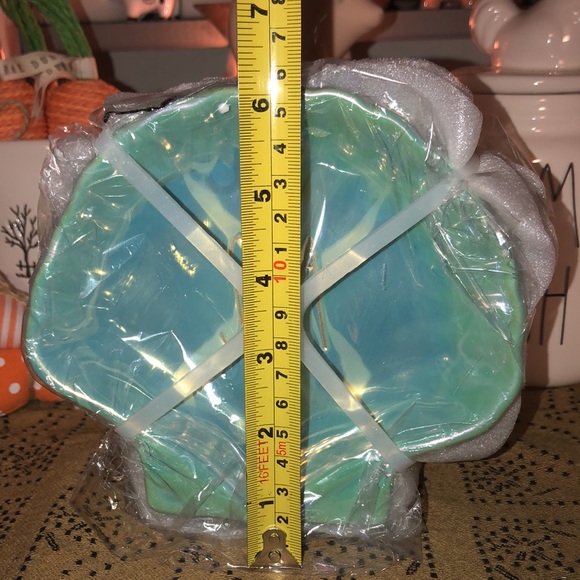 Rae Dunn SEA Seashell Shaped Appetizer Plates Iridescent Blue/Green Set of 4 - Picture 6 of 8